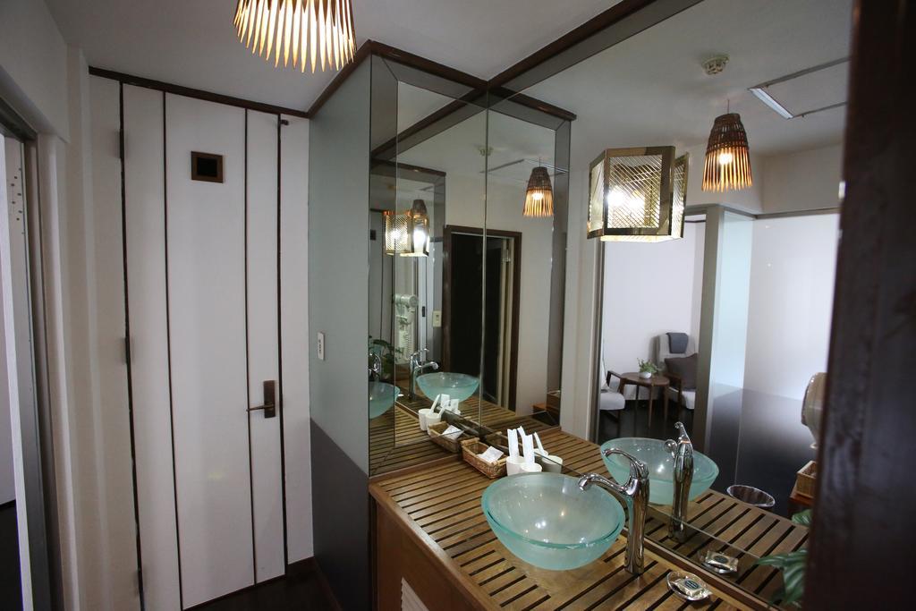 Hotel Tomato Куре Екстериор снимка