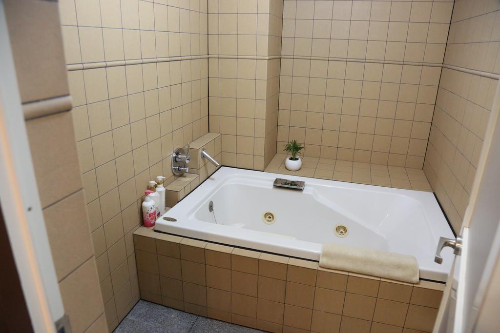 Hotel Tomato Куре Екстериор снимка