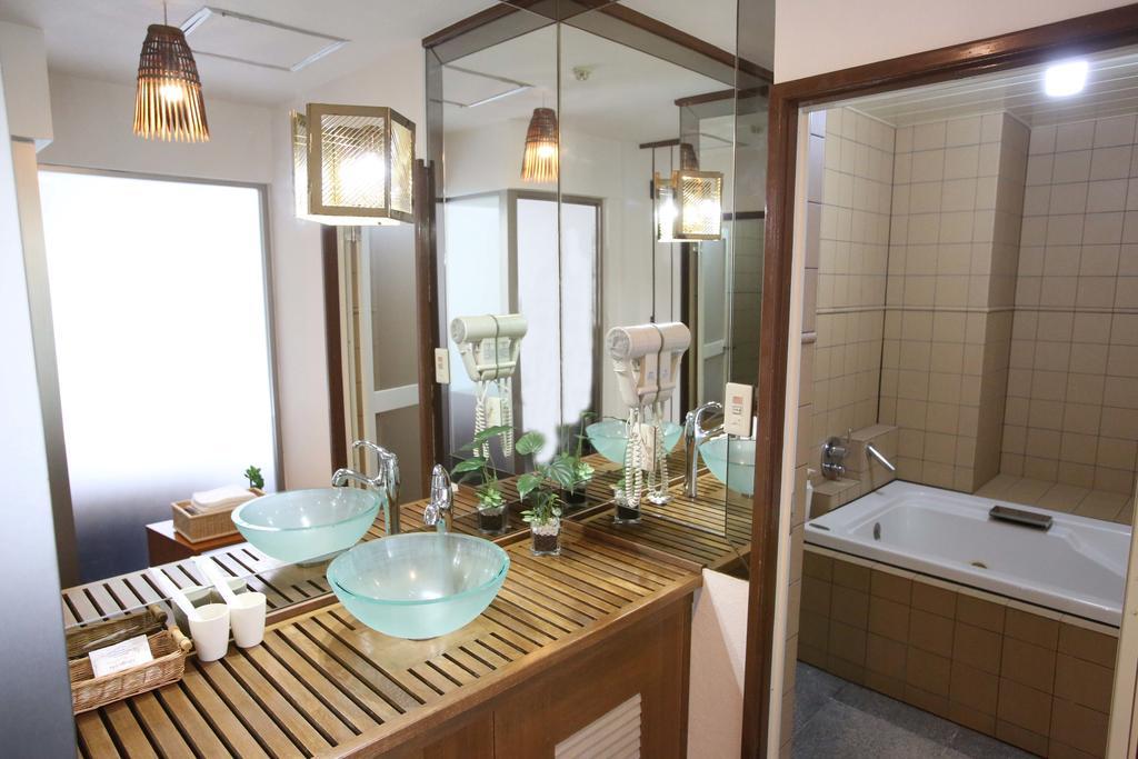Hotel Tomato Куре Екстериор снимка